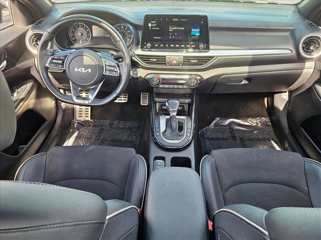 Used 2024 Kia Forte GT-Line w/ GT-Line Premium Package image 16