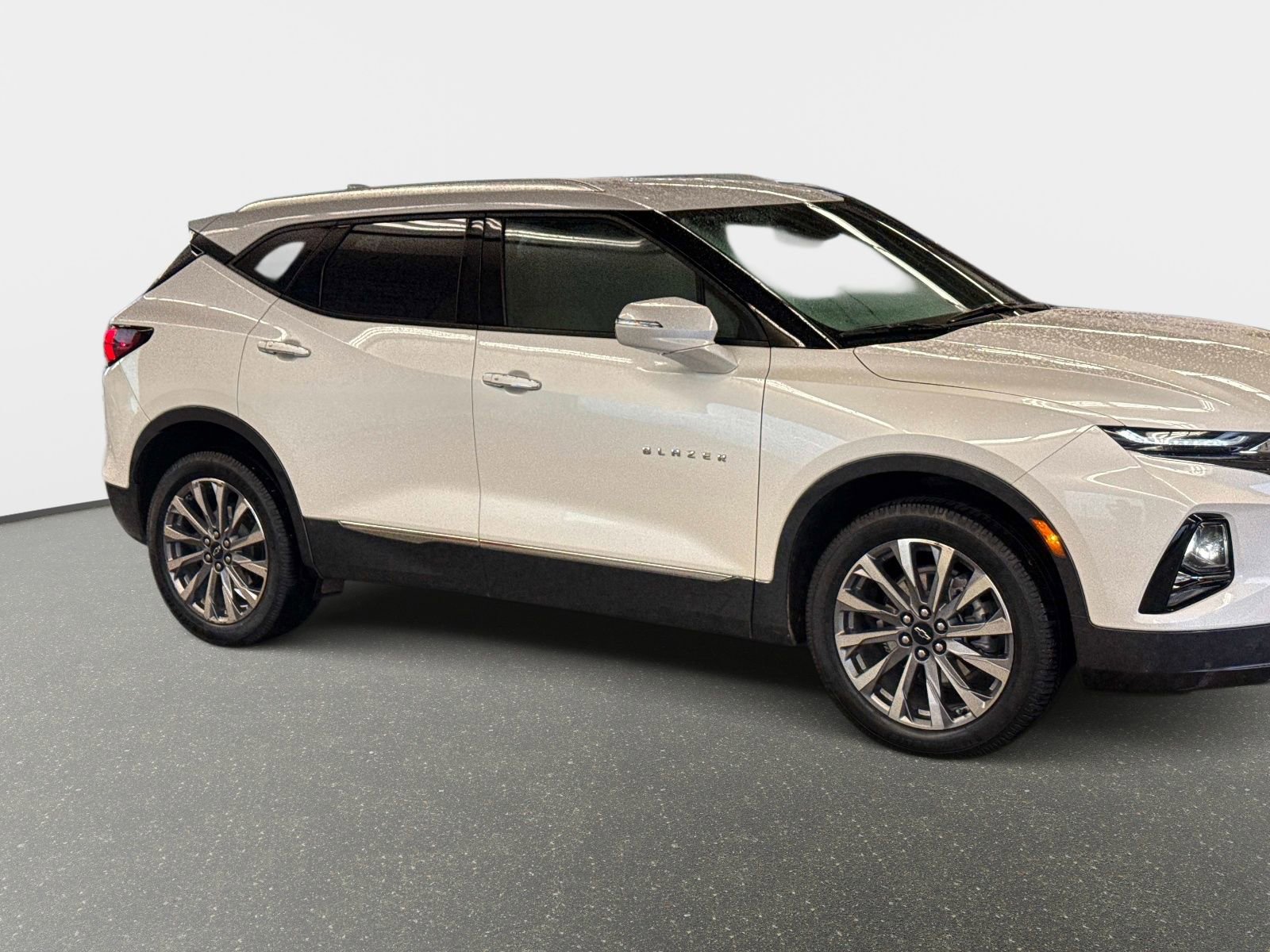 Used 2022 Chevrolet Blazer Premier image 3