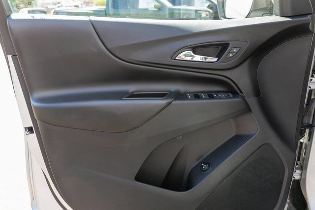 Used 2020 Chevrolet Equinox LT AWD/4WD image 16