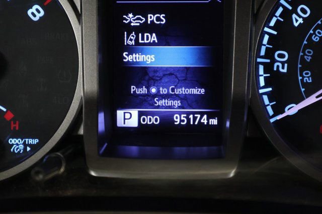 Used 2018 Toyota Tacoma SR5 image 15