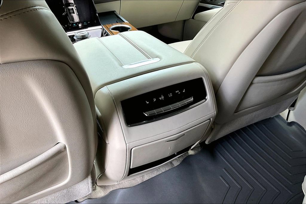 Used 2025 Cadillac Escalade Sport Platinum image 31