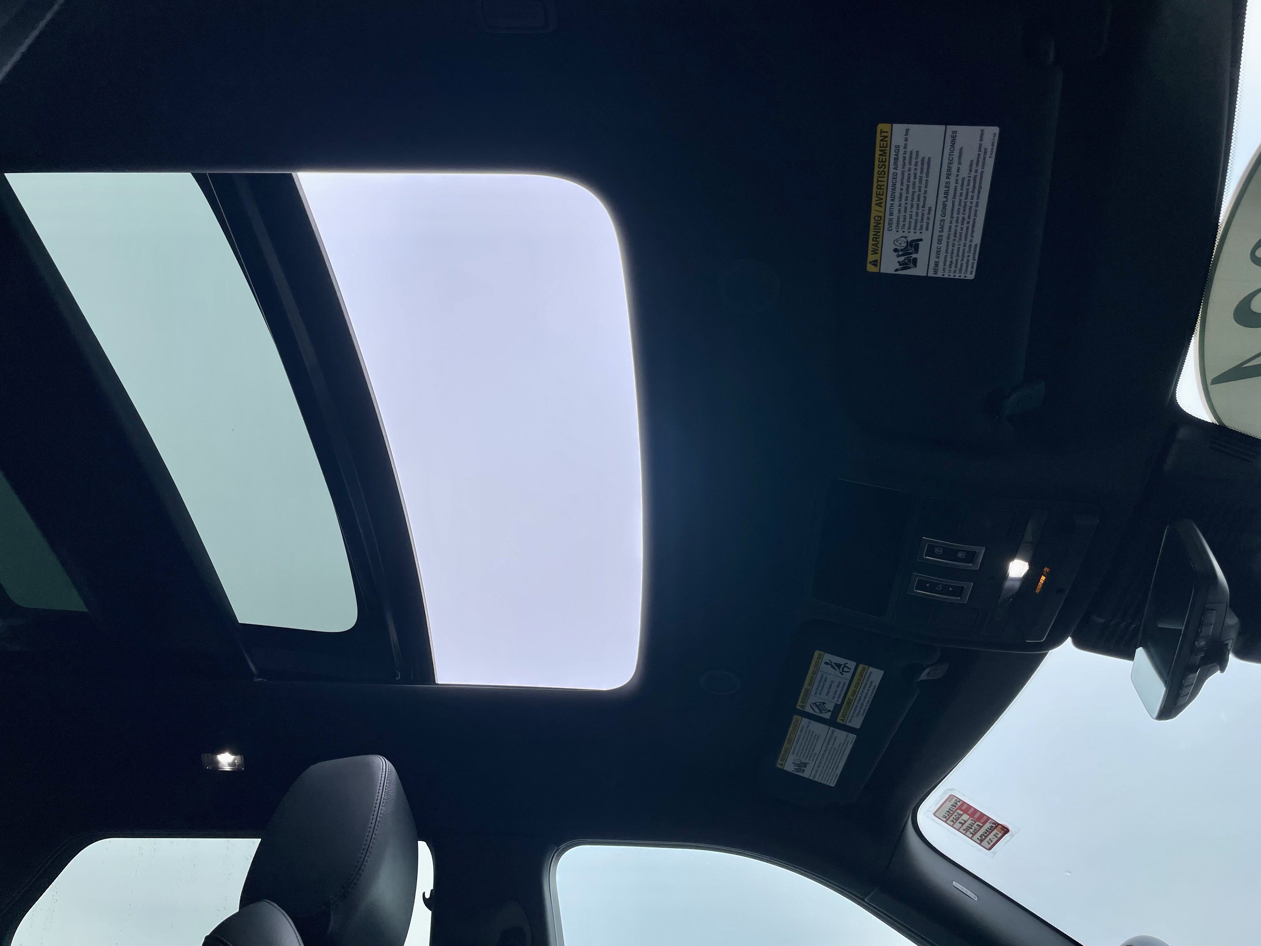 Certified 2024 Land Rover Range Rover Evoque Dynamic SE image 17