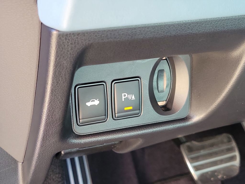 Used 2024 Nissan GT-R Premium w/ Floor Mat Package image 17