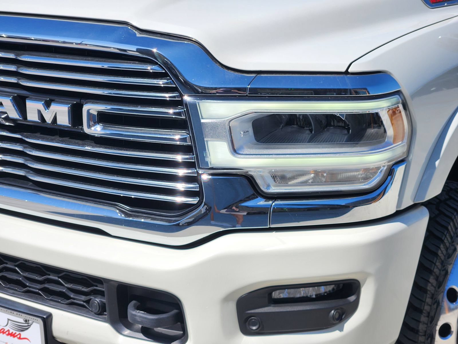 Used 2021 RAM 3500 Laramie AWD/4WD image 9