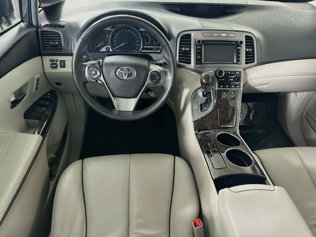 Used 2014 Toyota Venza XLE AWD/4WD image 3