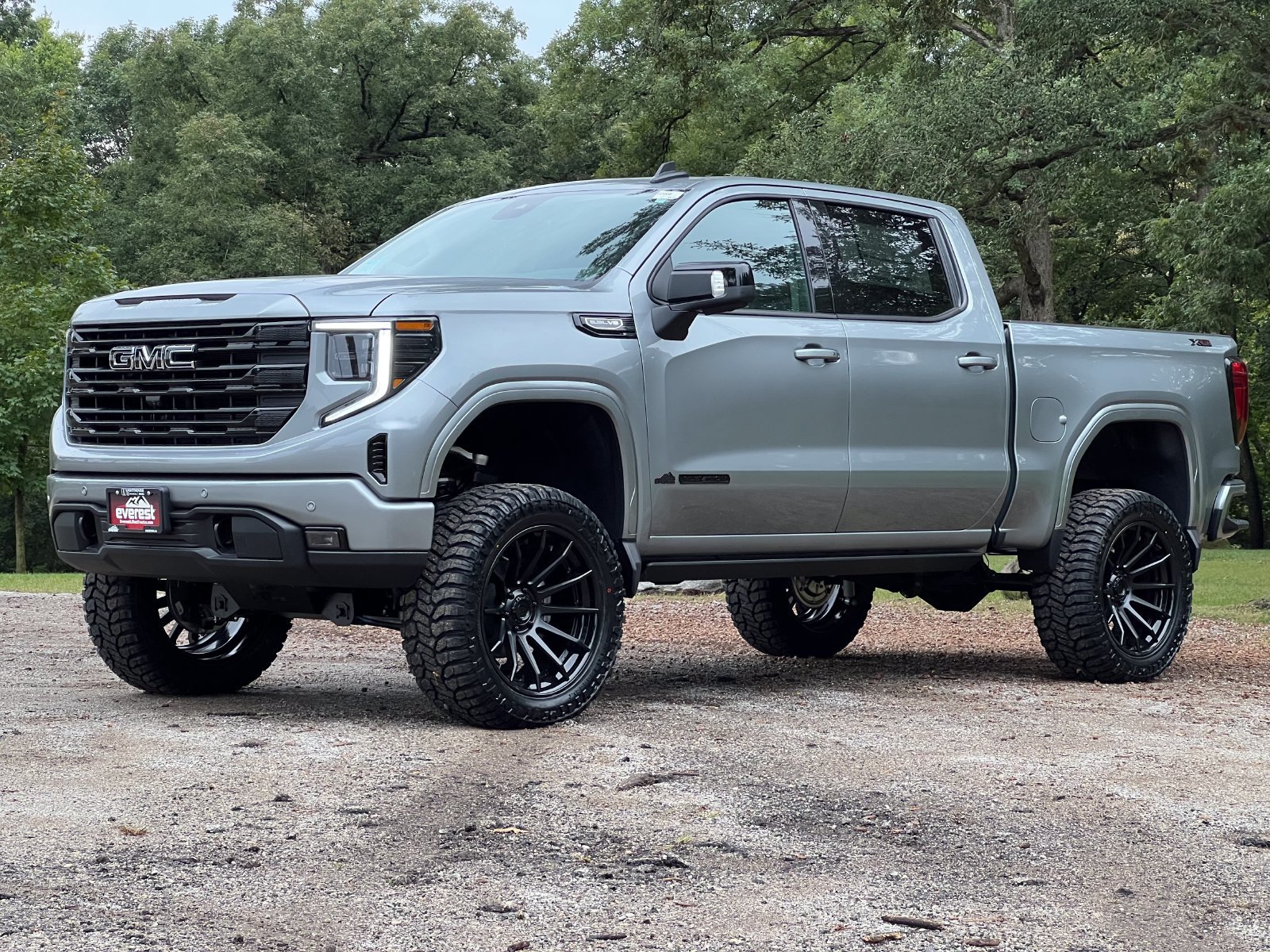 New 2026 GMC Sierra 1500 Elevation w/ Elevation Premium Package AWD/4WD image 10