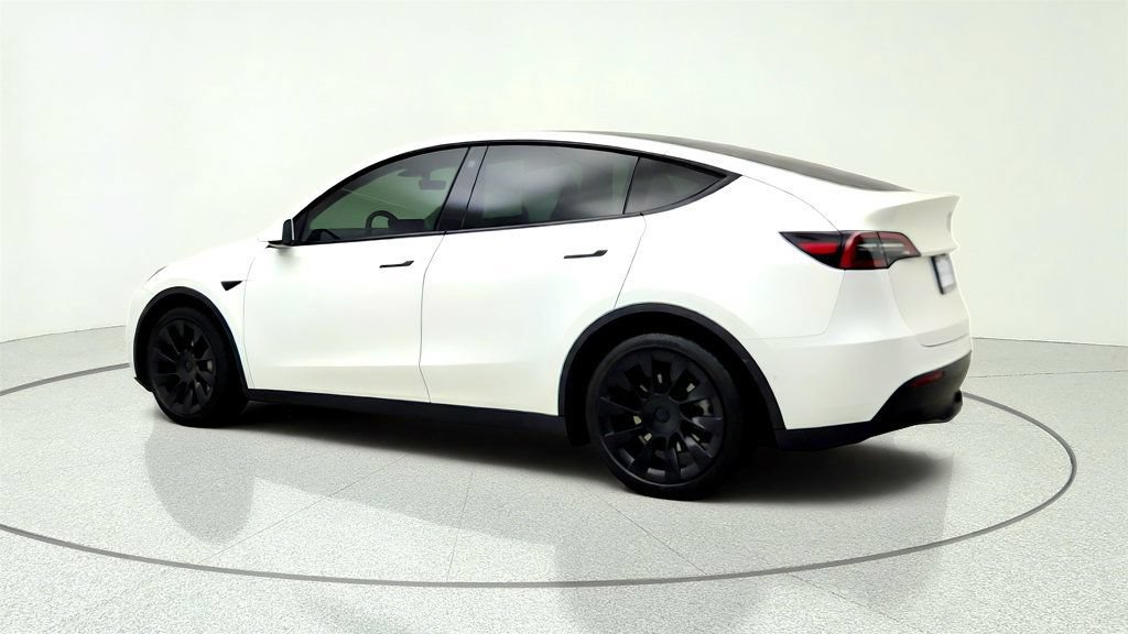 Used 2021 Tesla Model Y Long Range AWD/4WD image 7