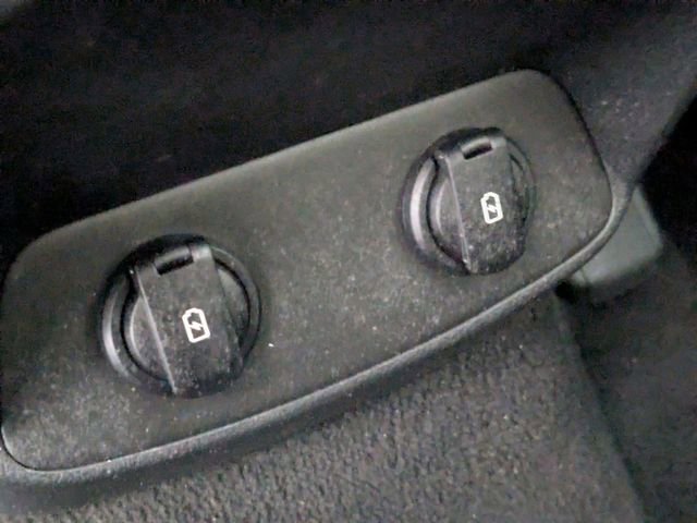 Used 2020 Hyundai Santa Fe SEL image 25