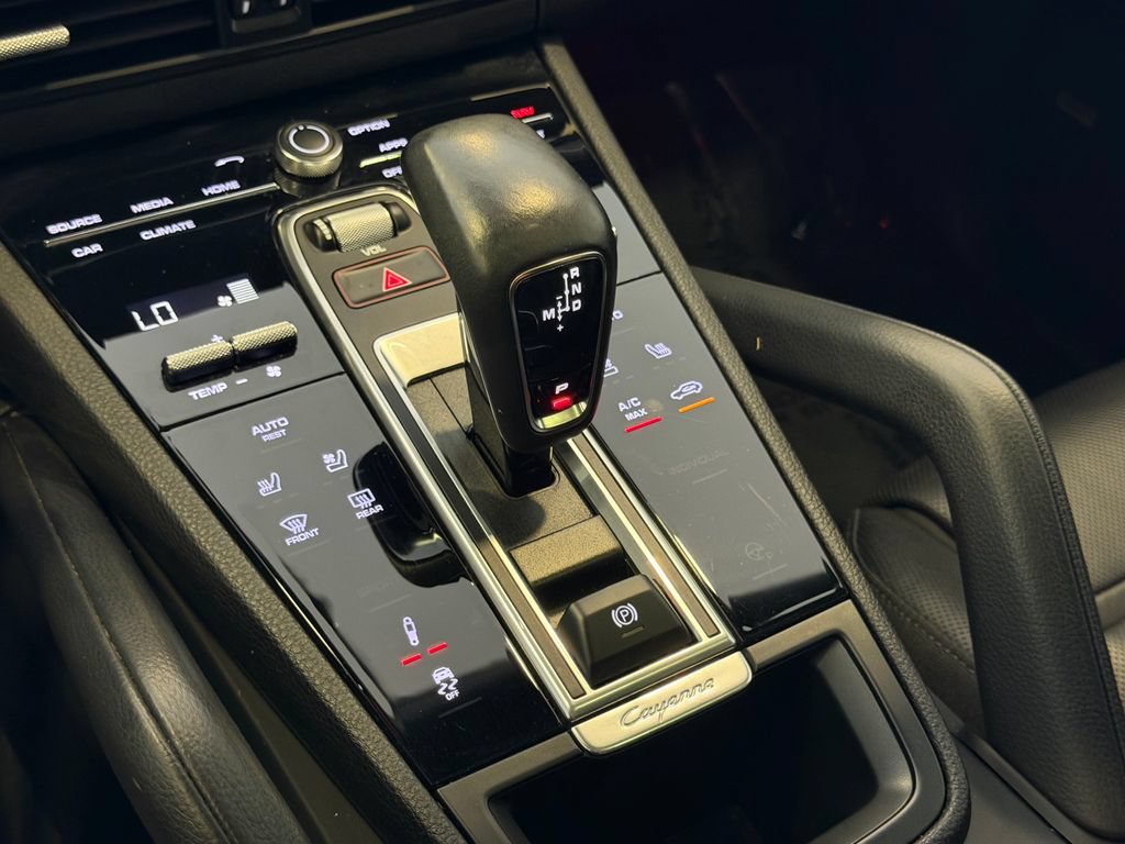Certified 2022 Porsche Cayenne Platinum Edition AWD/4WD image 19