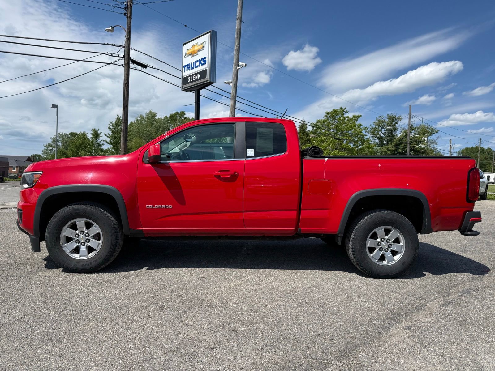 Used 2017 Chevrolet Colorado W/T w/ WT Convenience Package RWD image 2