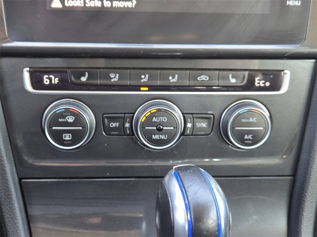 Used 2019 Volkswagen e-Golf SE w/ Driver Assistance Package image 19