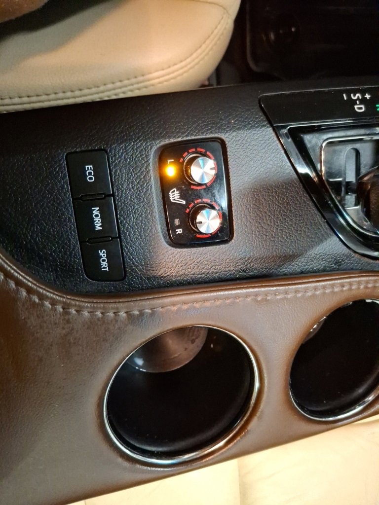 Used 2015 Toyota Avalon XLE image 27