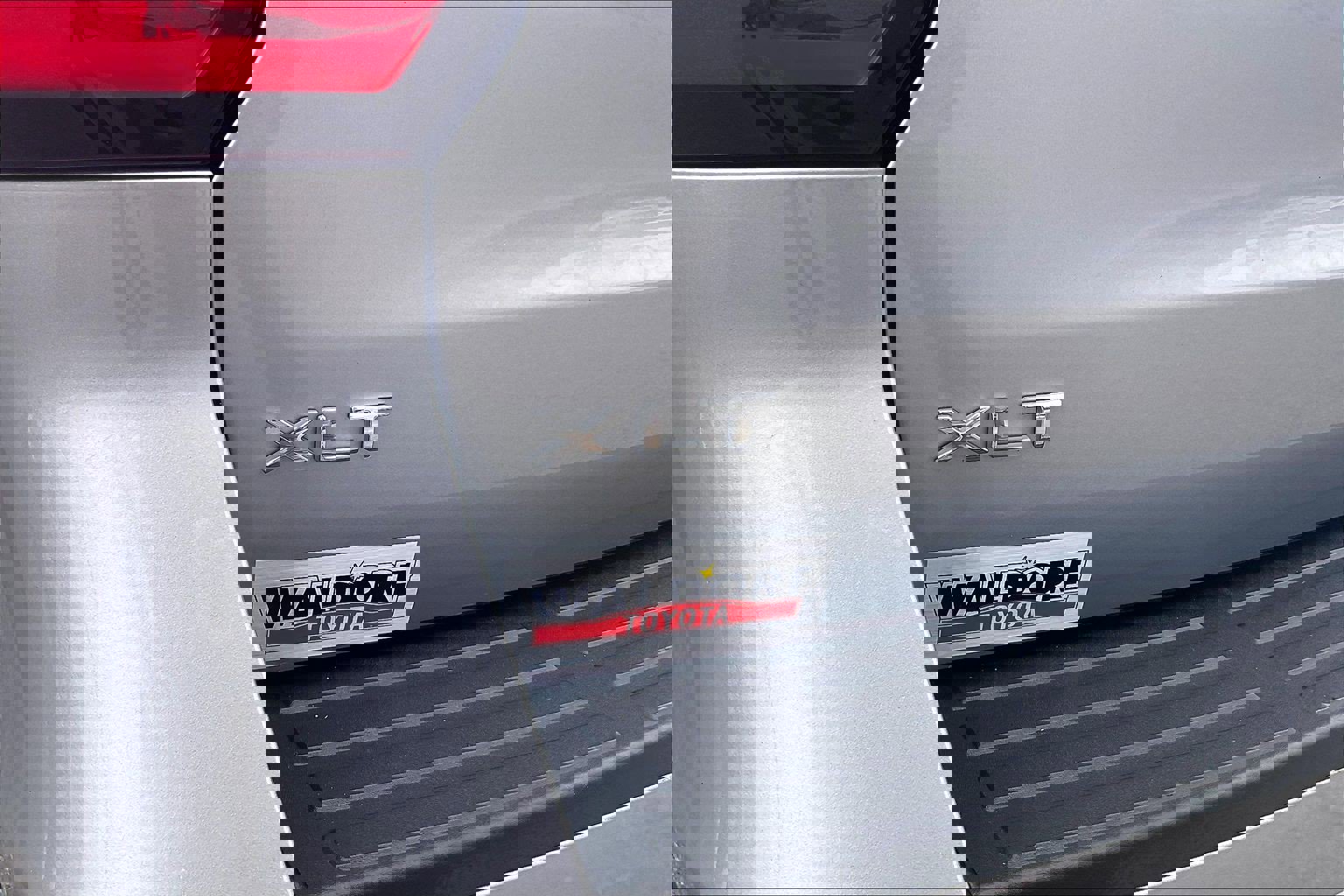 Used 2024 Ford Expedition XLT image 10