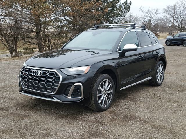 Used 2022 Audi SQ5 Premium w/ Convenience Package image 2