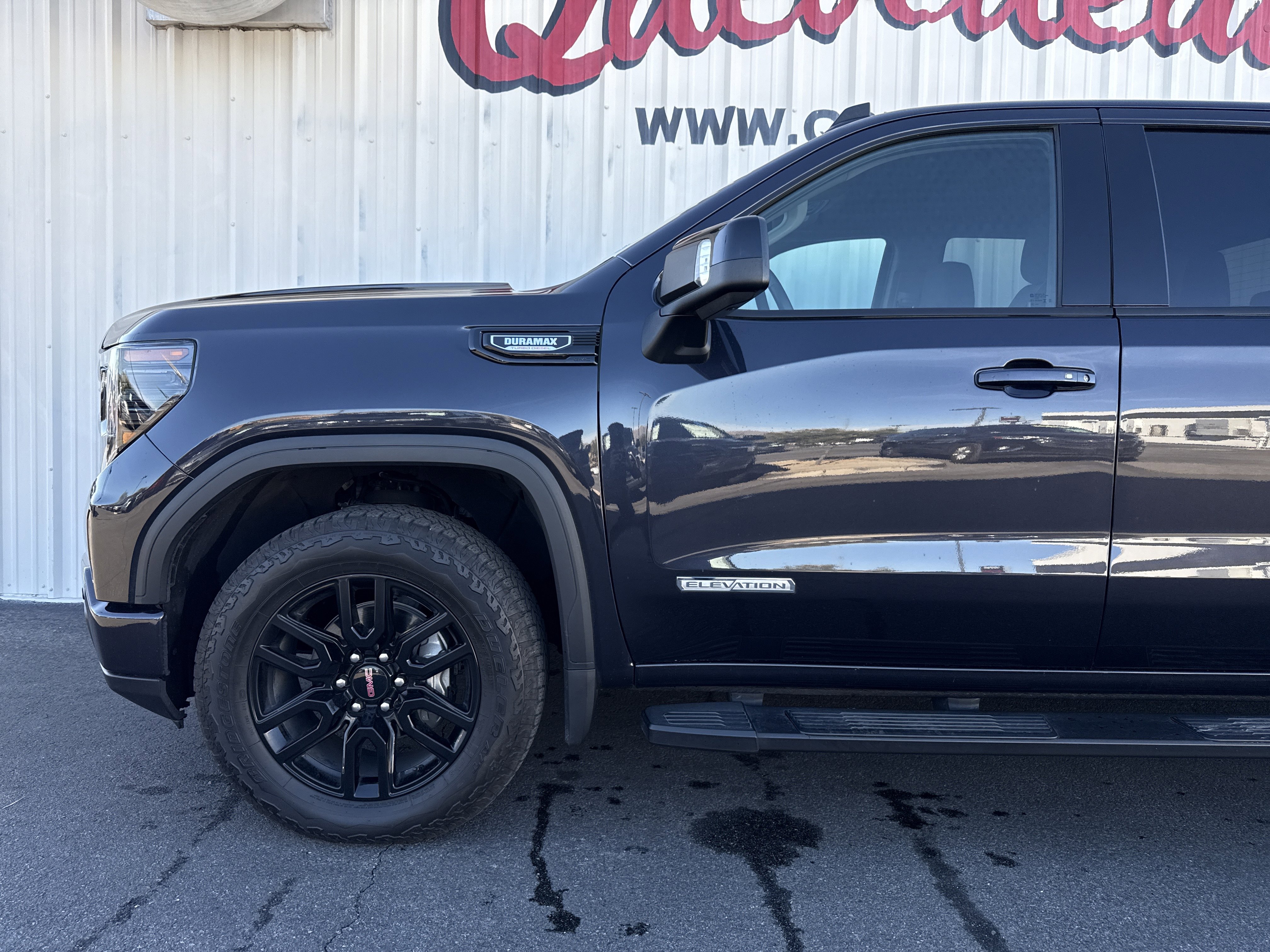 Used 2025 GMC Sierra 1500 Elevation image 5