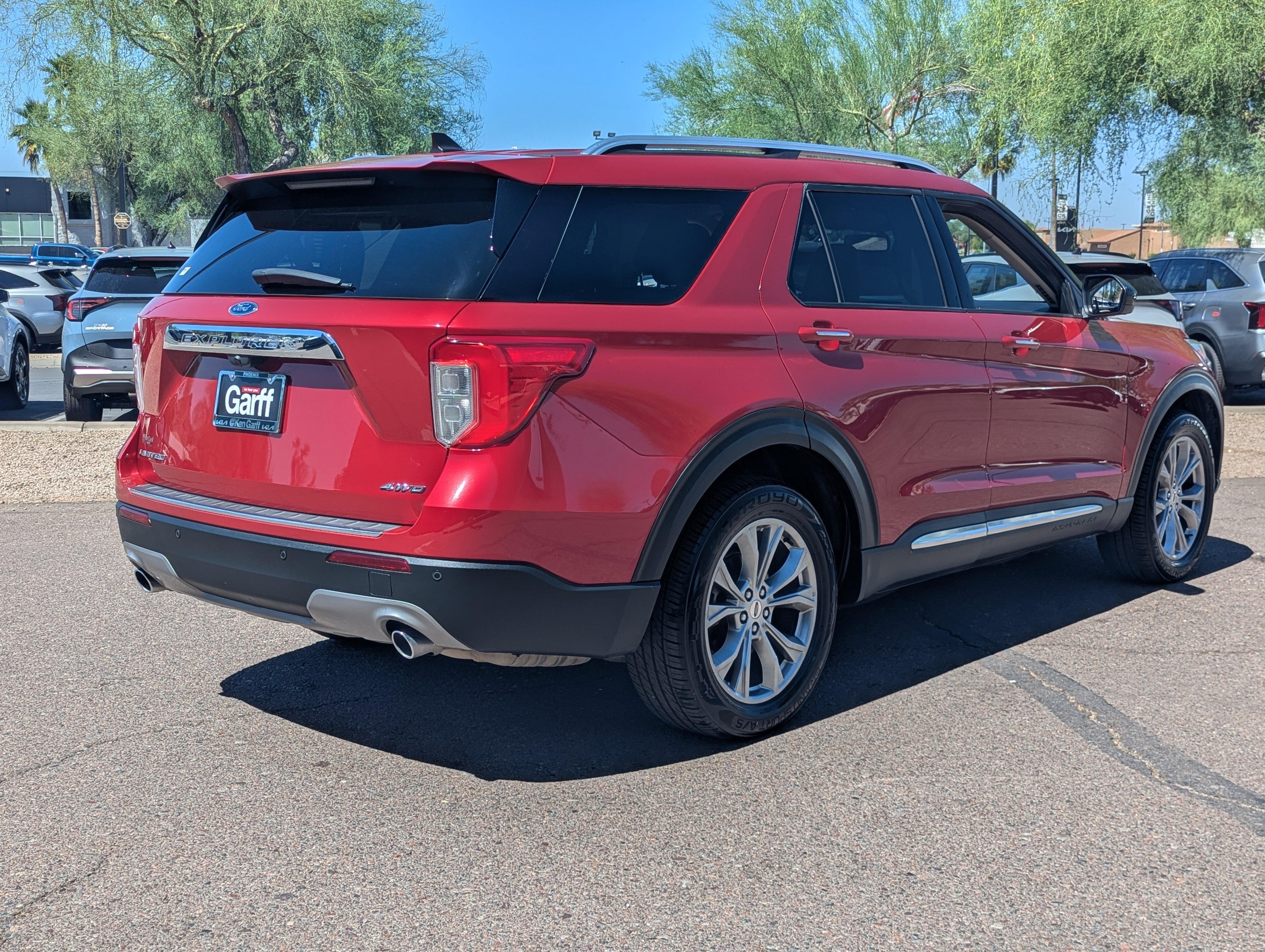 Used 2023 Ford Explorer Limited AWD/4WD image 3