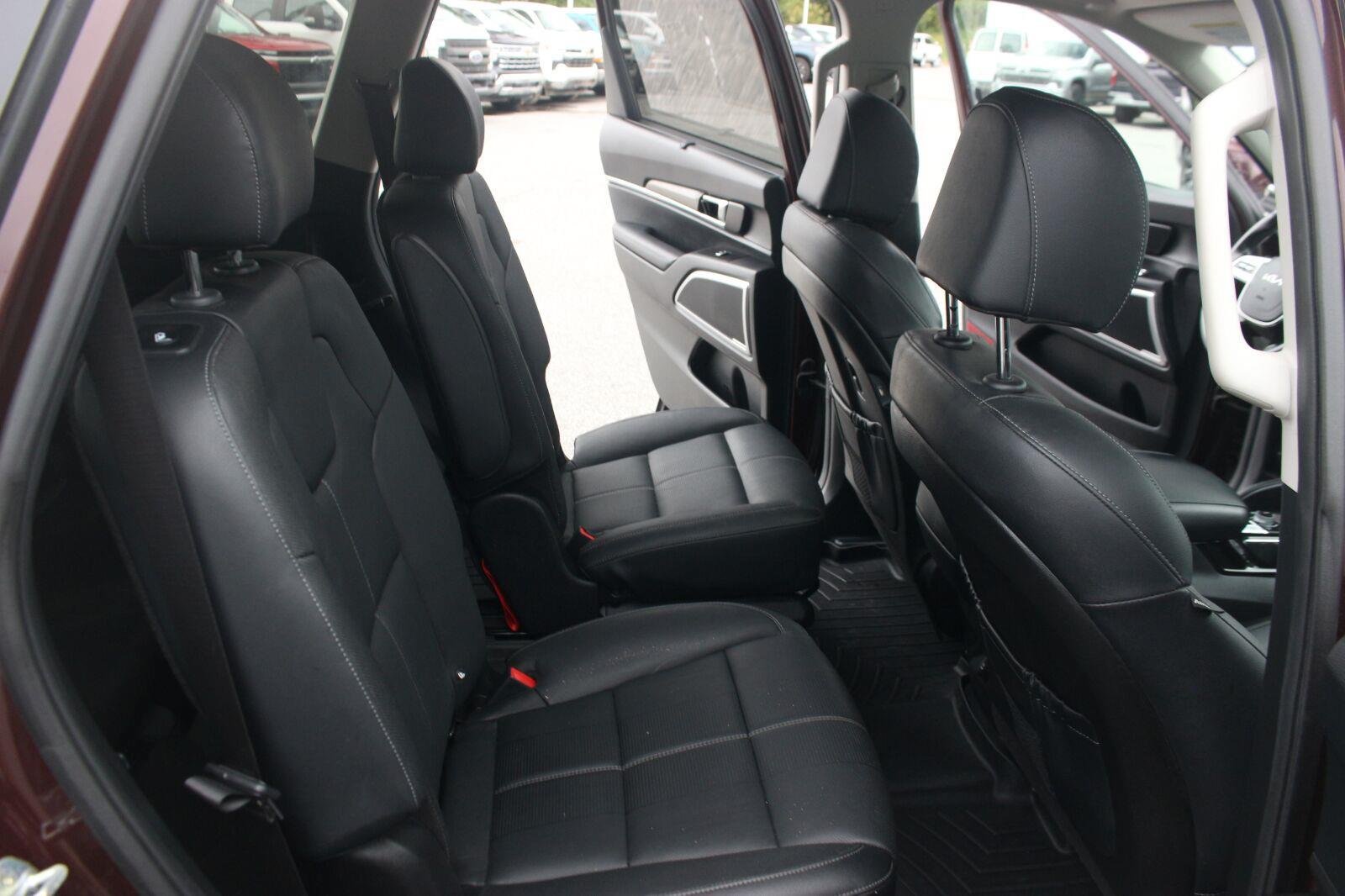 Used 2022 Kia Telluride EX w/ EX Premium Package AWD/4WD image 37