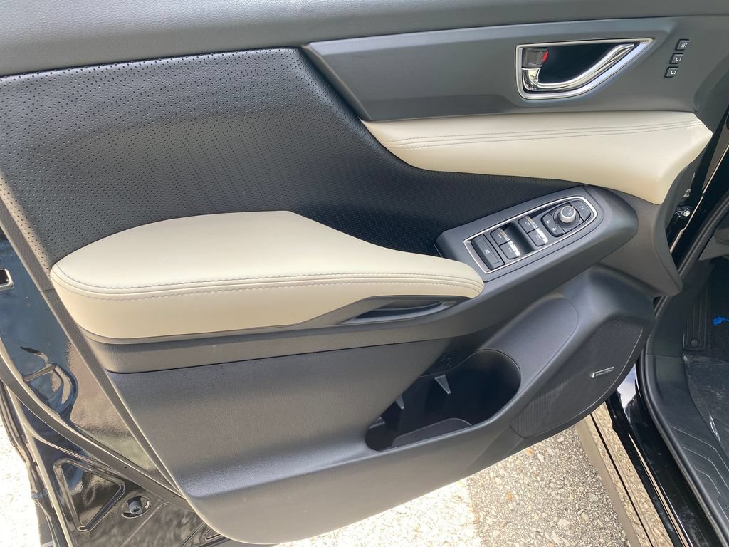 New 2026 Subaru Ascent Limited AWD/4WD image 8