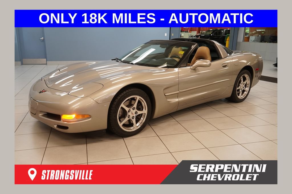 Used 2002 Chevrolet Corvette Coupe w/ Preferred Equipment Group1 RWD image 1
