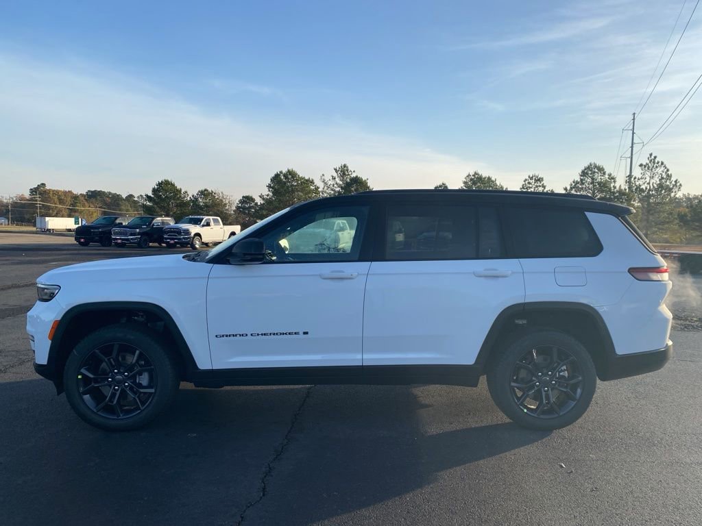 New 2025 Jeep Grand Cherokee L Limited image 4