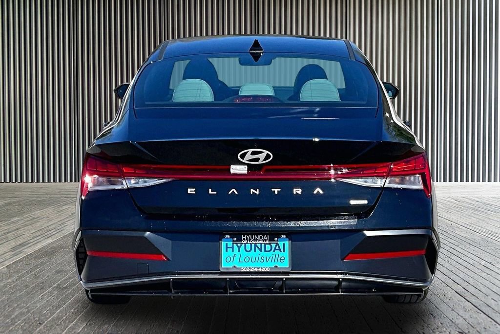 New 2026 Hyundai Elantra Limited image 4