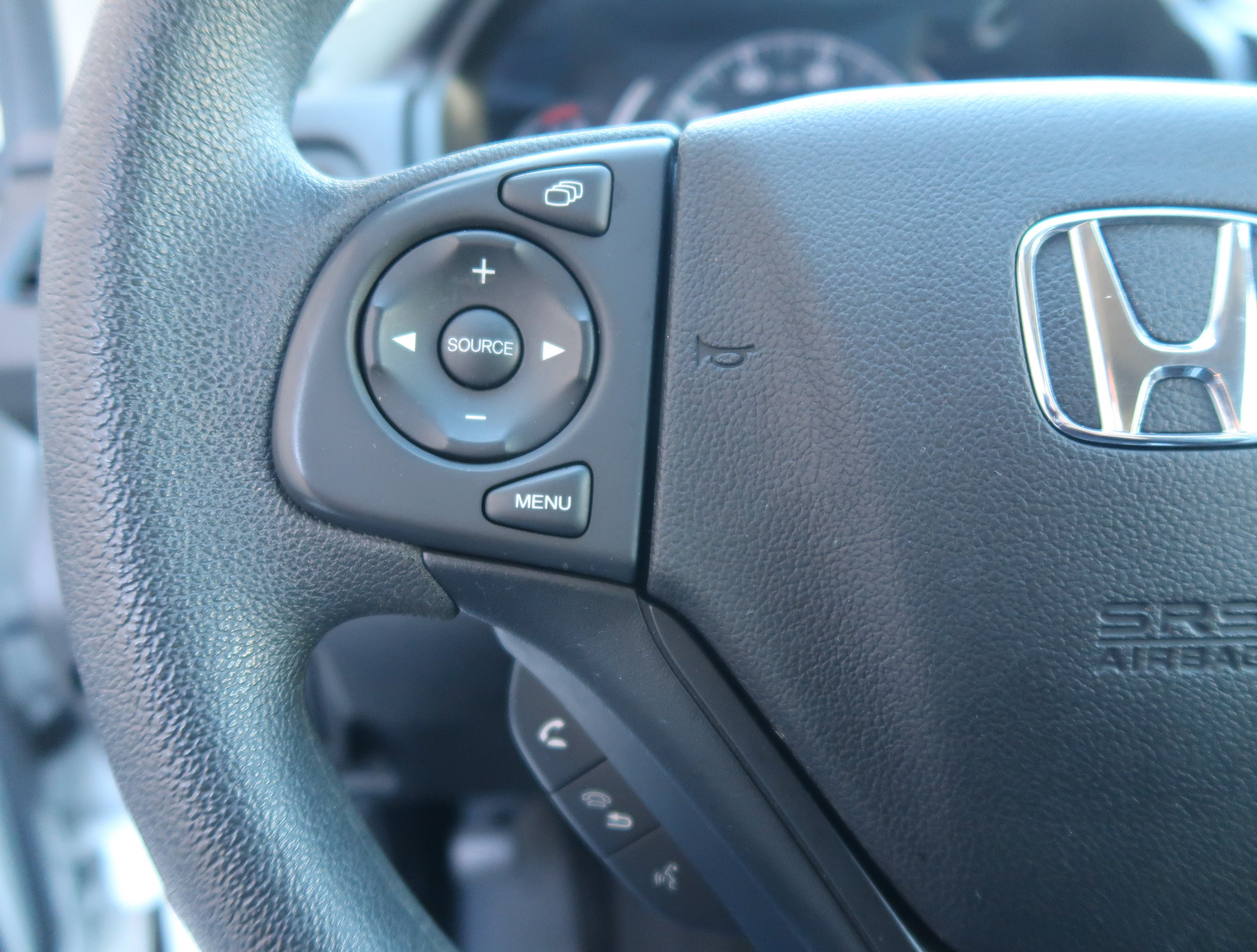 Used 2015 Honda CR-V LX image 18