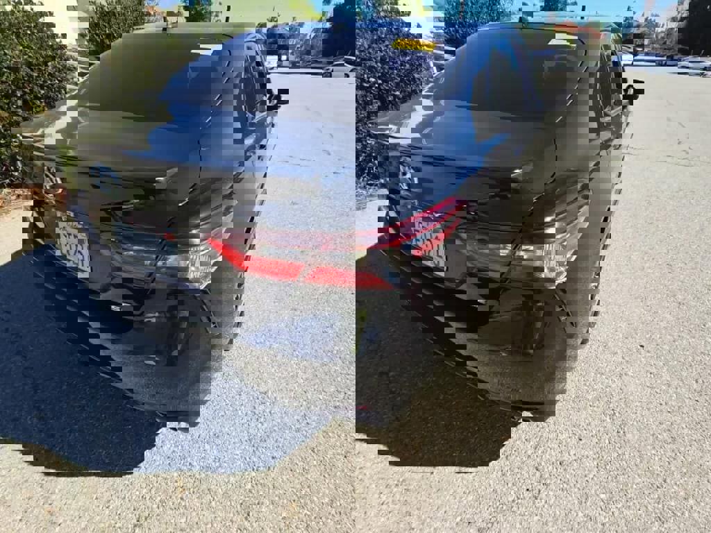 Used 2023 Toyota Camry SE image 2