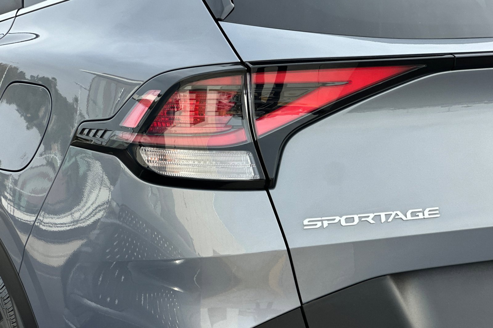 Used 2024 Kia Sportage EX image 27