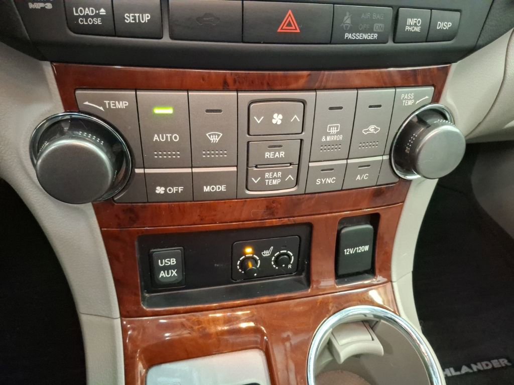 Used 2012 Toyota Highlander Limited image 26