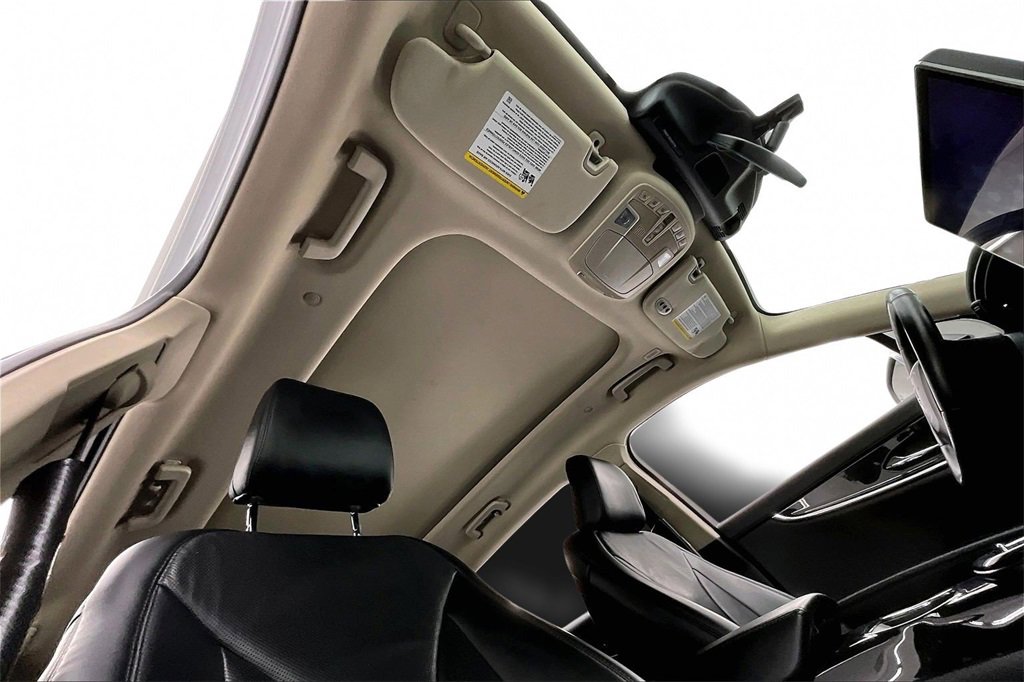 Used 2021 Lincoln Nautilus Reserve w/ Cargo Utility Package image 22