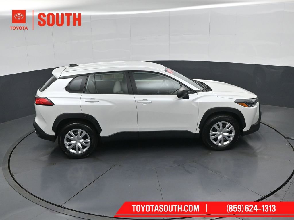 Used 2024 Toyota Corolla Cross L AWD/4WD image 44