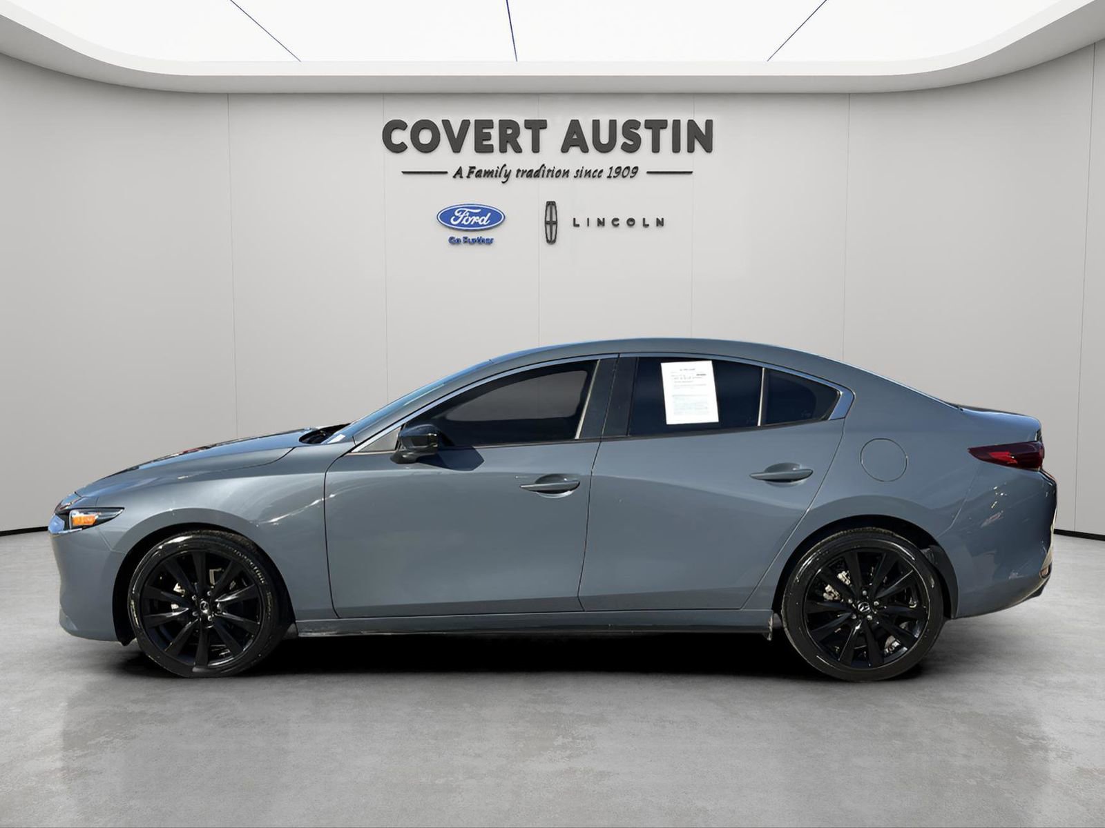 Used 2022 MAZDA MAZDA3 s image 2