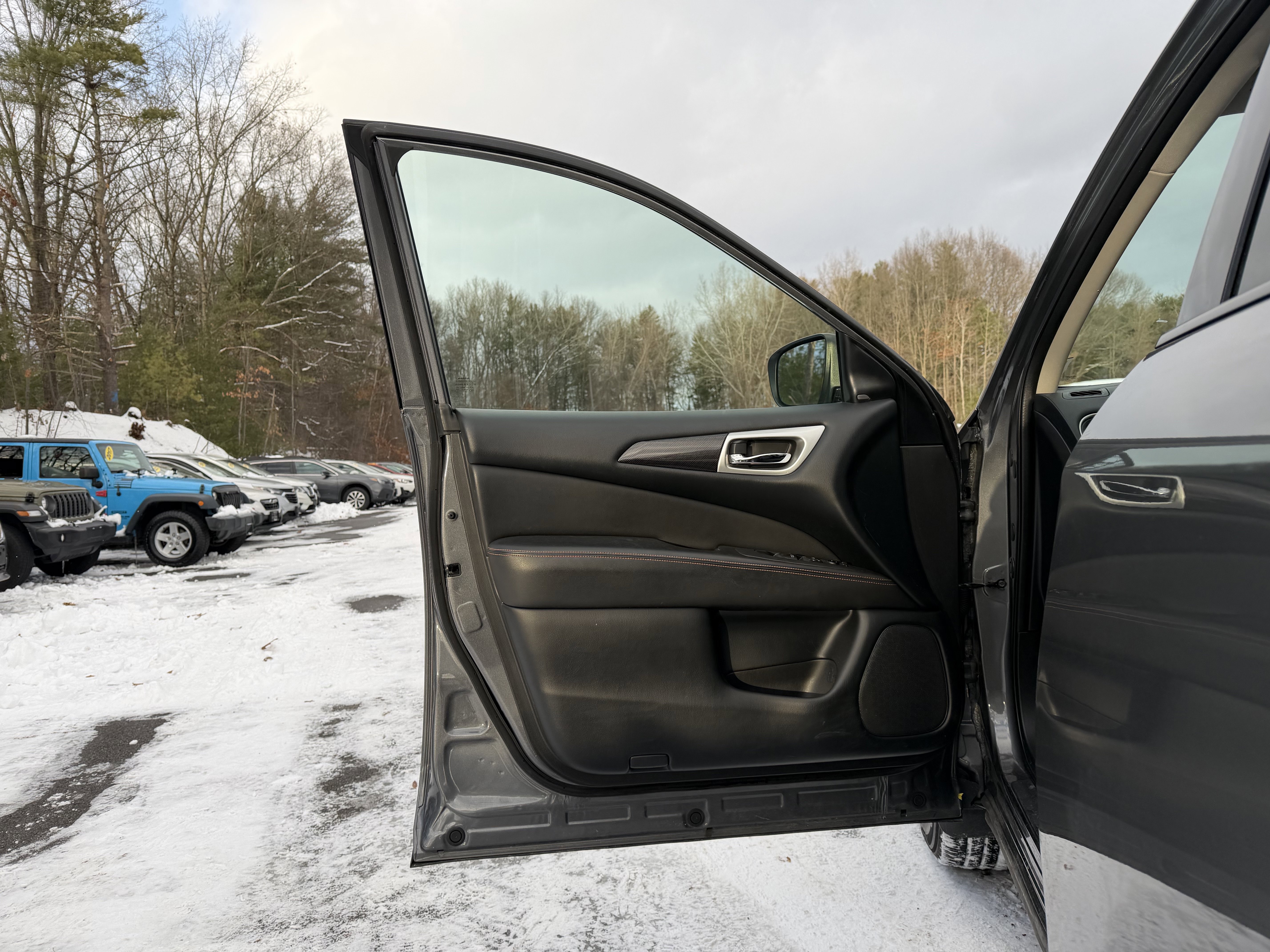 Used 2020 Nissan Pathfinder SV w/ Rock Creek Edition image 22