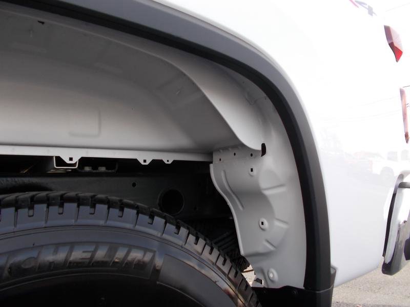 Used 2025 Chevrolet Silverado 2500 LT image 18