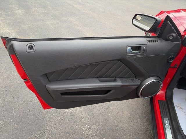 Used 2012 Ford Mustang Premium image 11