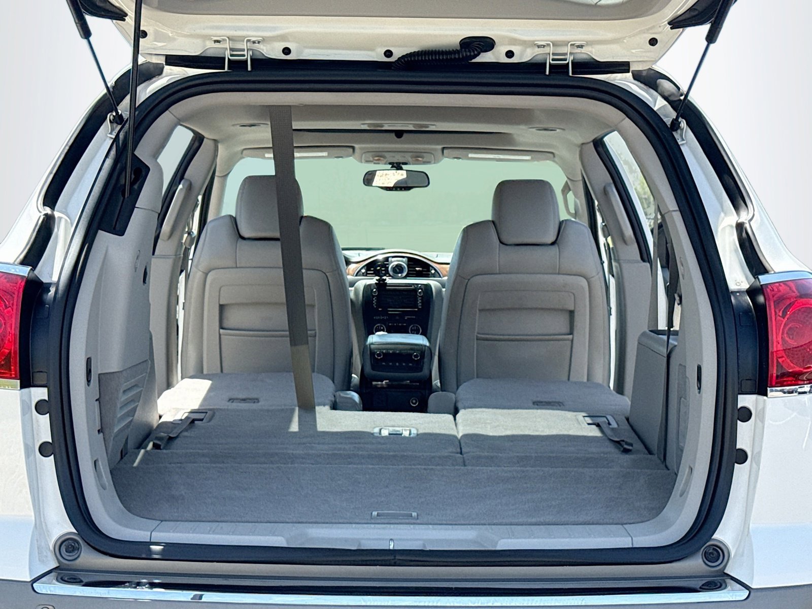 Used 2011 Buick Enclave CXL FWD image 7