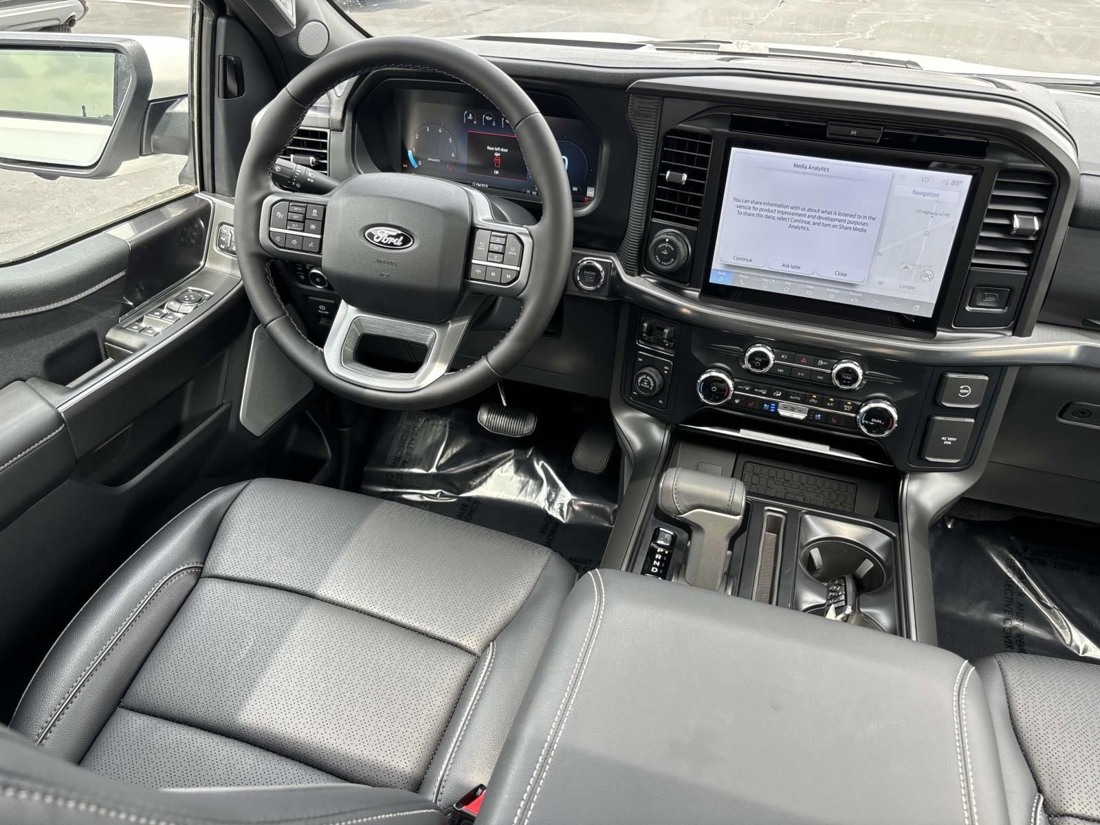 New 2025 Ford F150 Lariat w/ Equipment Group 502A High image 32