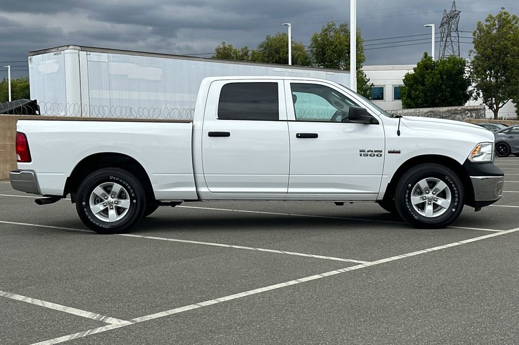 Used 2018 RAM 1500 Tradesman w/ Chrome Appearance Group RWD image 3