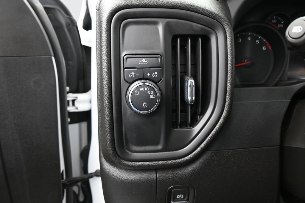 Used 2024 Chevrolet Silverado 1500 Custom RWD image 12