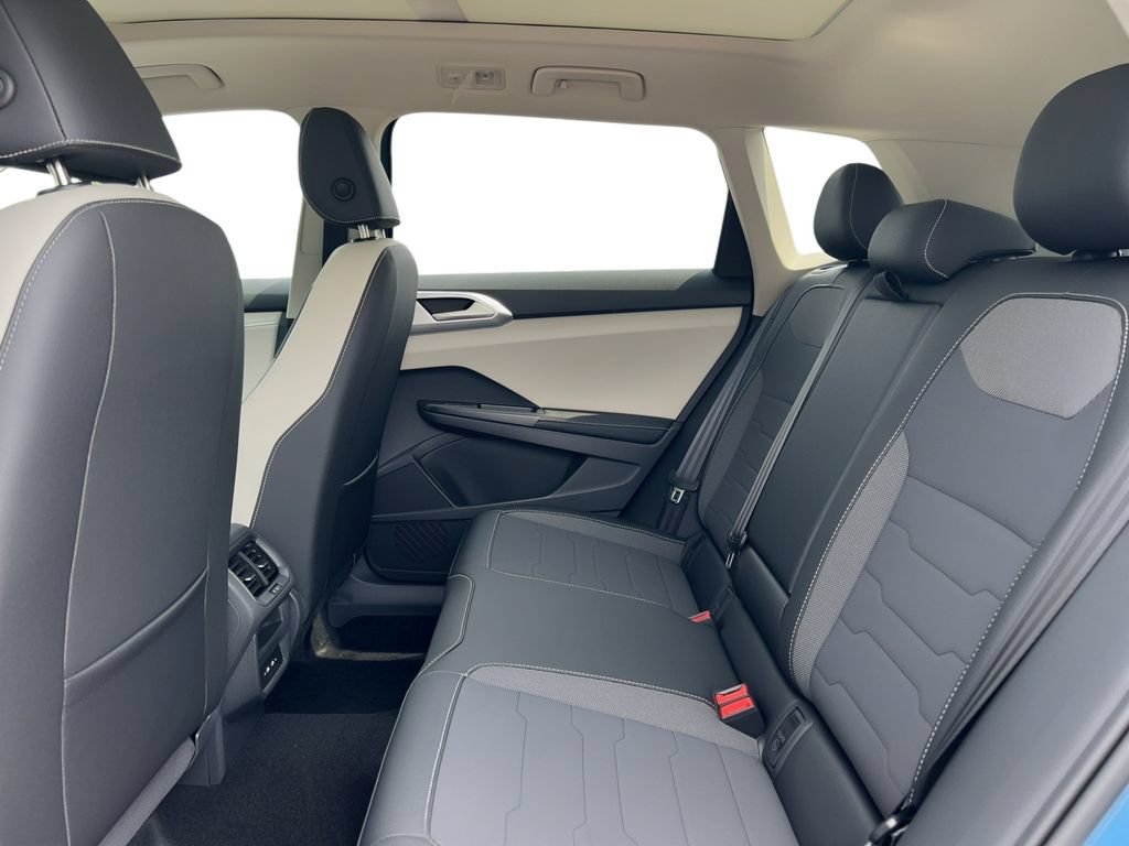 New 2026 Volkswagen Taos SE AWD/4WD image 7