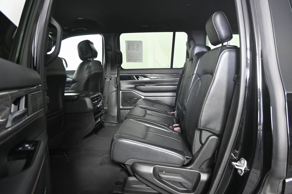 Used 2022 Jeep Wagoneer Series III image 19