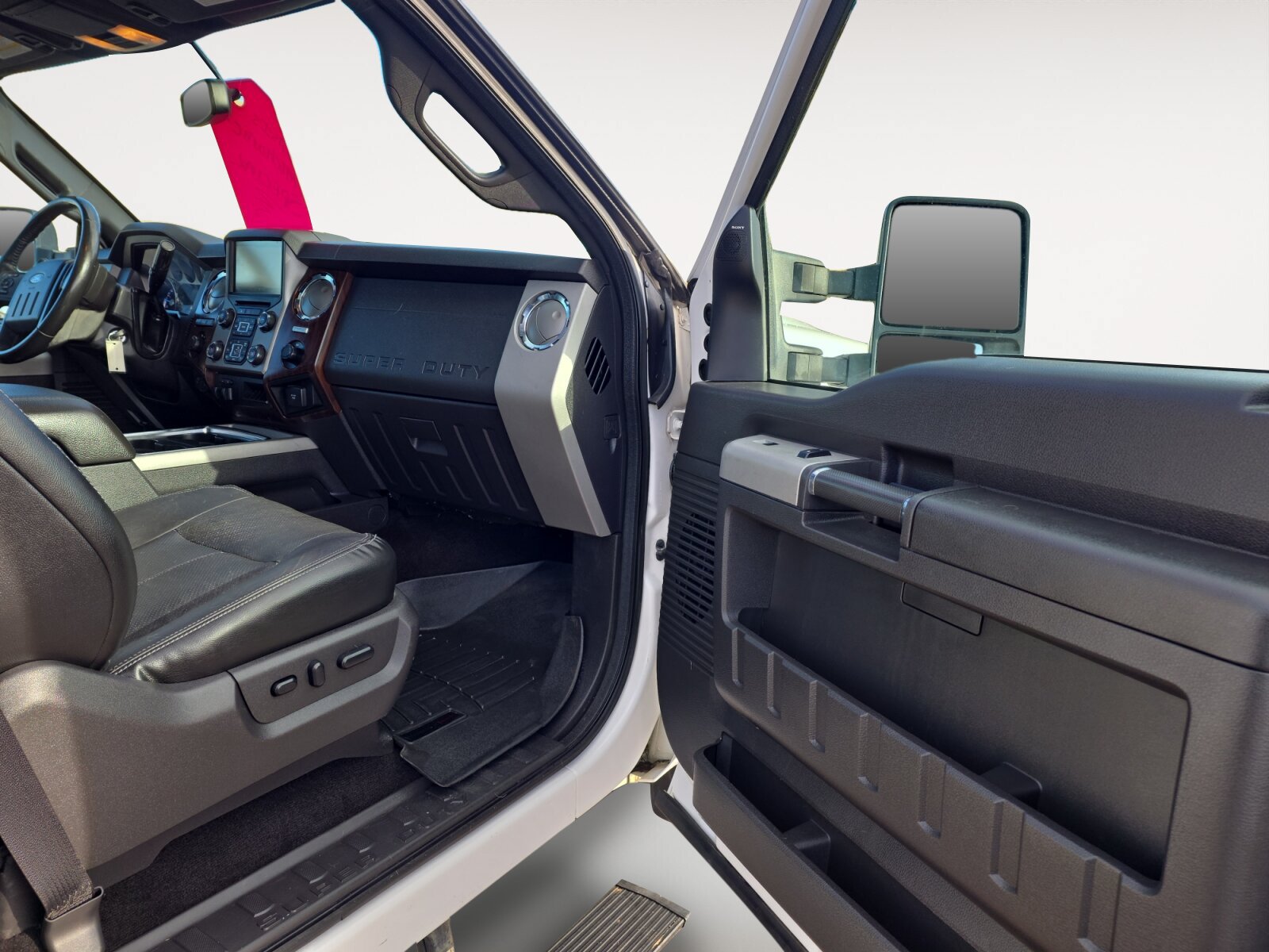 Used 2015 Ford F350 Lariat w/ Lariat Ultimate Package AWD/4WD image 9