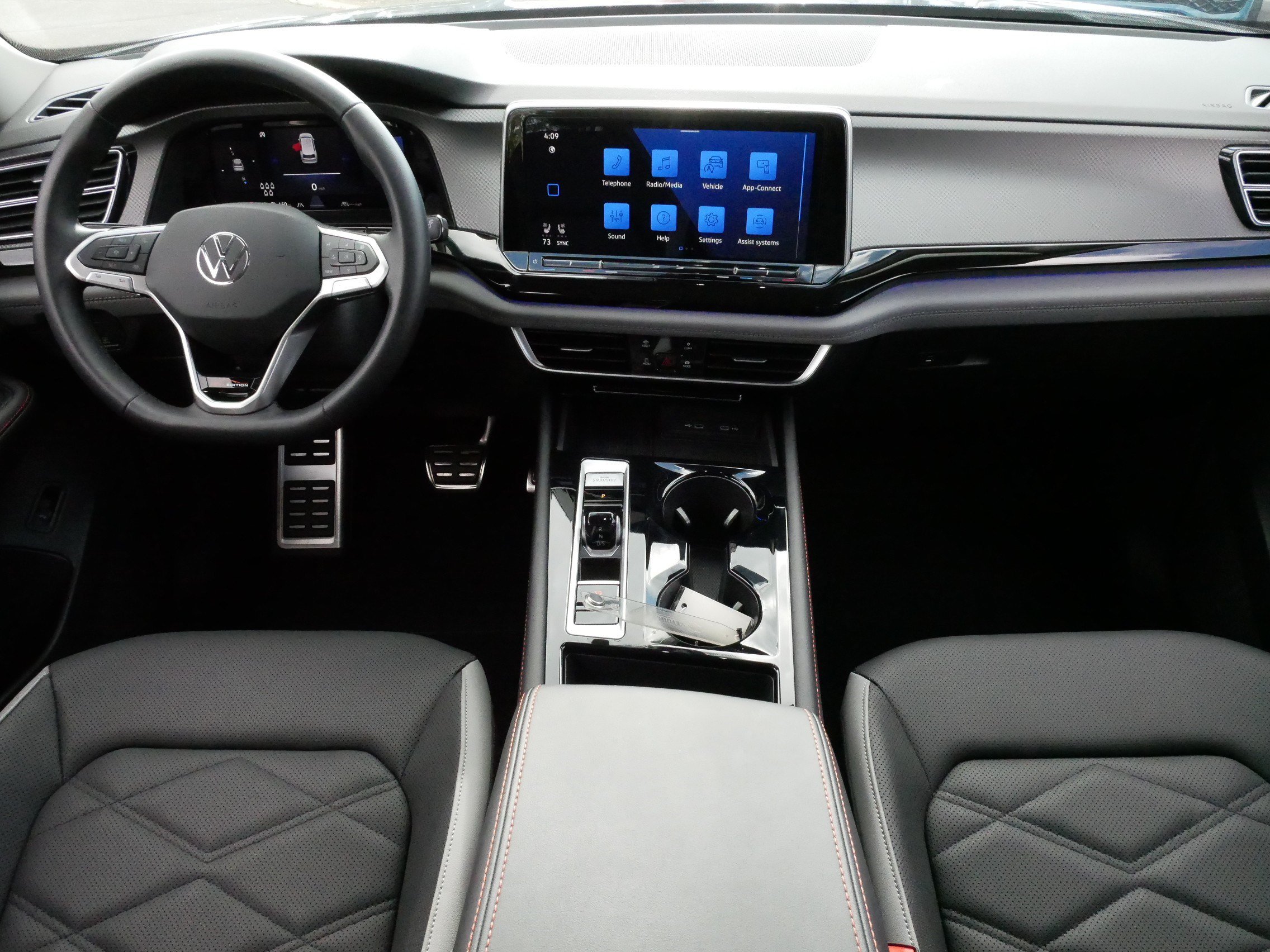 Certified 2026 Volkswagen Atlas Peak Edition AWD/4WD image 10