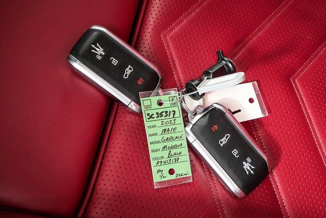 Used 2023 Maserati Grecale Modena AWD/4WD image 39