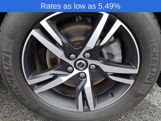 Certified 2023 Volvo XC40 B5 Plus w/ Climate Package image 10