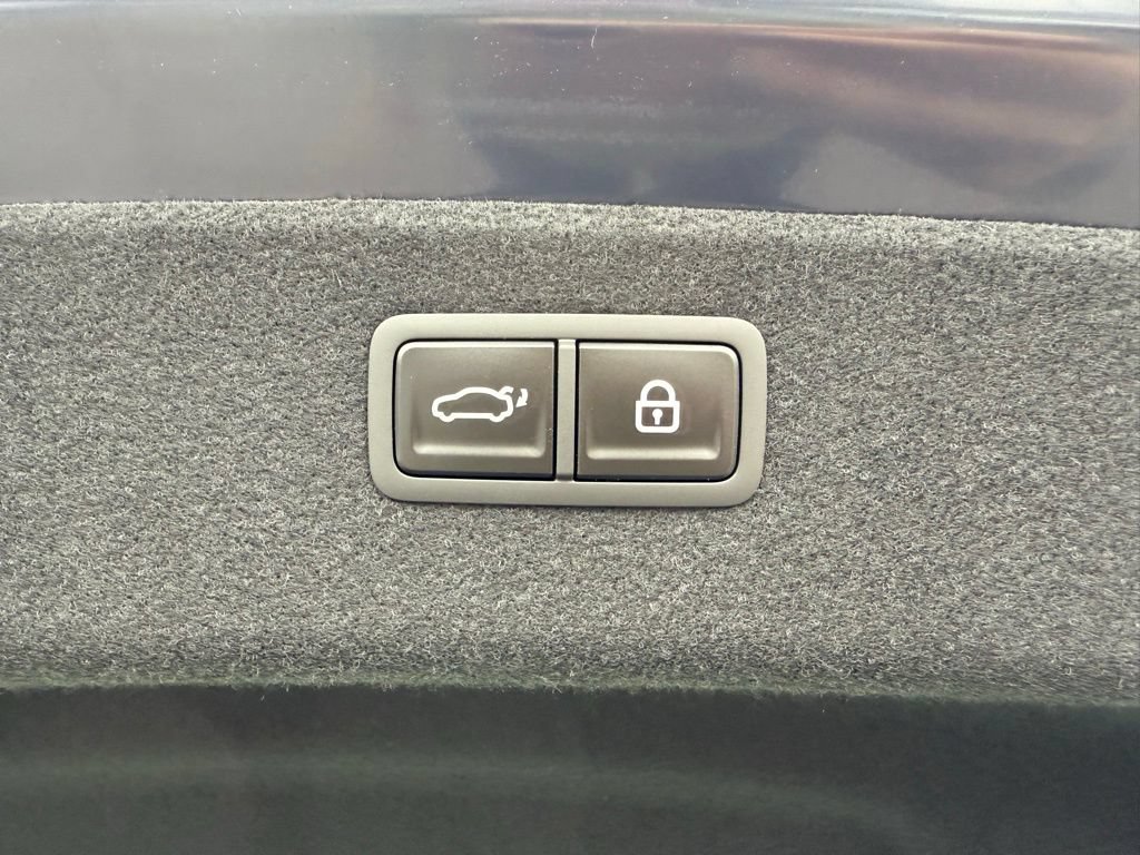 Certified 2025 Genesis G80 3.5T Sport Prestige AWD/4WD image 13