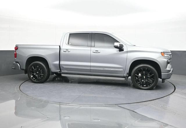 Used 2025 Chevrolet Silverado 1500 High Country AWD/4WD image 18