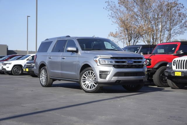 Used 2023 Ford Expedition Max Limited AWD/4WD image 2