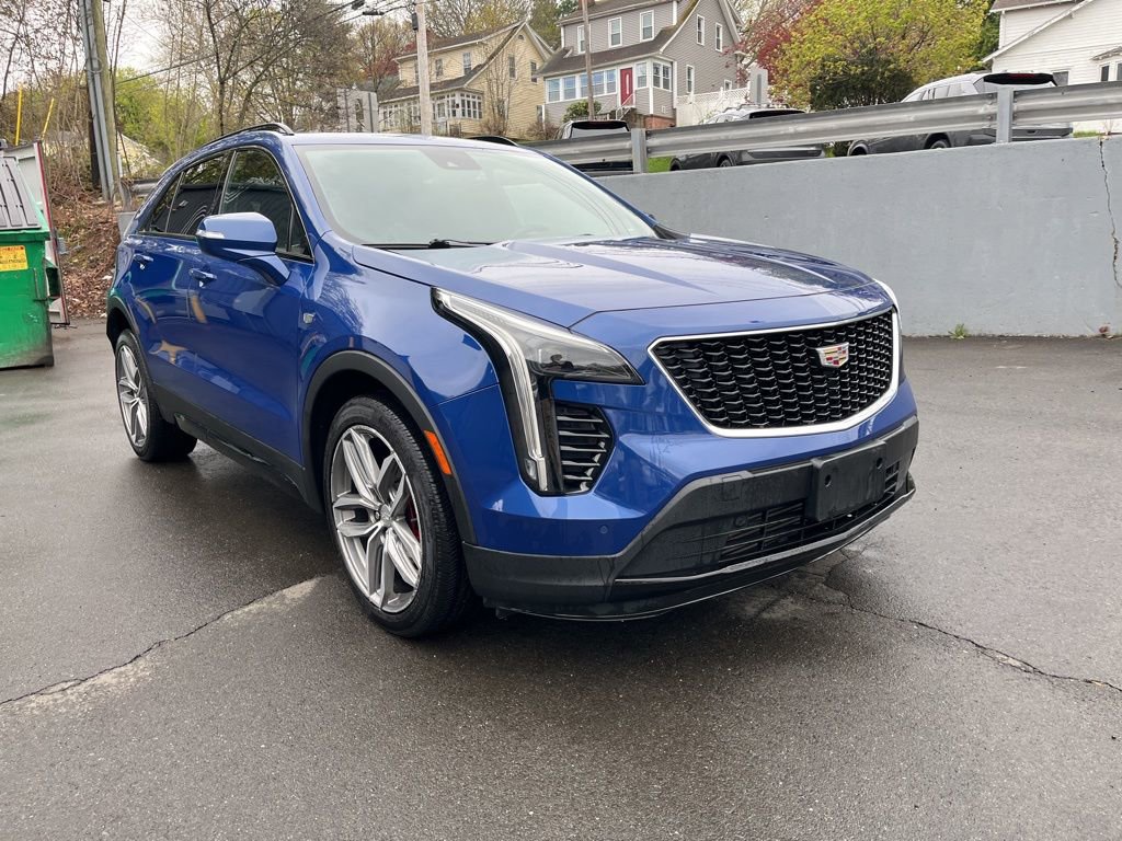 Used 2021 Cadillac XT4 Sport w/ Cold Weather Package AWD/4WD image 3