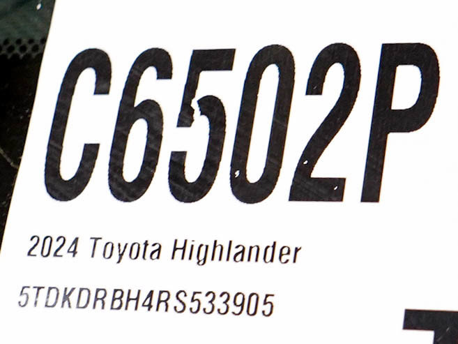 Used 2024 Toyota Highlander Platinum AWD/4WD image 34